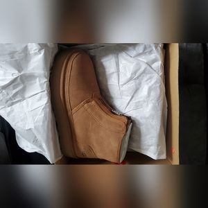 Uggs neumel platform zip